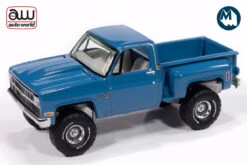 Auto World 1981 Chevy Silverado Stepside (Medium Blue)