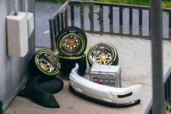 1:64 Fifteen52 Outlaw 001- Designed For RWB Models (Chrome / Gold)