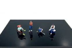 1:64 American Diorama Hanging Out 2 (AD-76518) -Modelmatic Shop 2 8d3d9b40 4773 49c3 af7d a89b27be2a2a