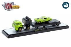 M2 Auto-Haulers 80 - 1966 Ford C-950 Truck & 1966 Ford Mustang Fastback 2+2