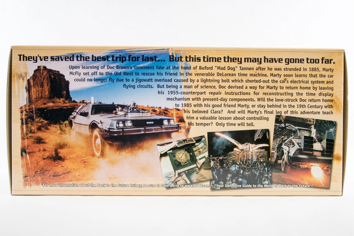 1:24 - DMC DeLorean Time Machine / Back to the Future III Welly 1:24 - DMC DeLorean Time Machine / Back To The Future III -Modelmatic Shop IMG 5419