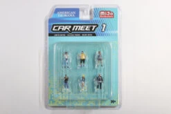 1:64 American Diorama Car Meet #1 Set (AD-76469)