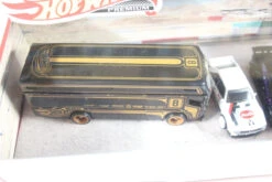 Hot Wheels Premium Collector Set - Track Day 4 Hot Wheels Premium Collector Set - Track Day -Modelmatic Shop IMG 9322