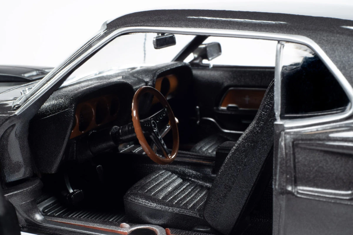 1:18 - 1969 Ford Mustang / John Wick Auto World 1:18 - 1969 Ford Mustang / John Wick -Modelmatic Shop Slice10 18e14eaf 4e79 415f 89ee a54a3ef45e64 1