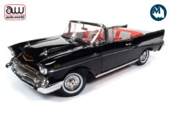 Auto World 1:18 - 1957 Chevrolet Bel Air Convertible / James Bond. Dr No.