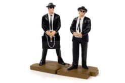 Auto World 1:18 - 1974 Dodge Monaco / The Blues Brothers "Bluesmobile" With Figures -Modelmatic Shop Slice8 ffc3d8a0 8845 4a4a 97b0 11679d4f3874